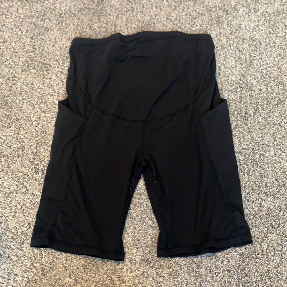 Maternity biker shorts
